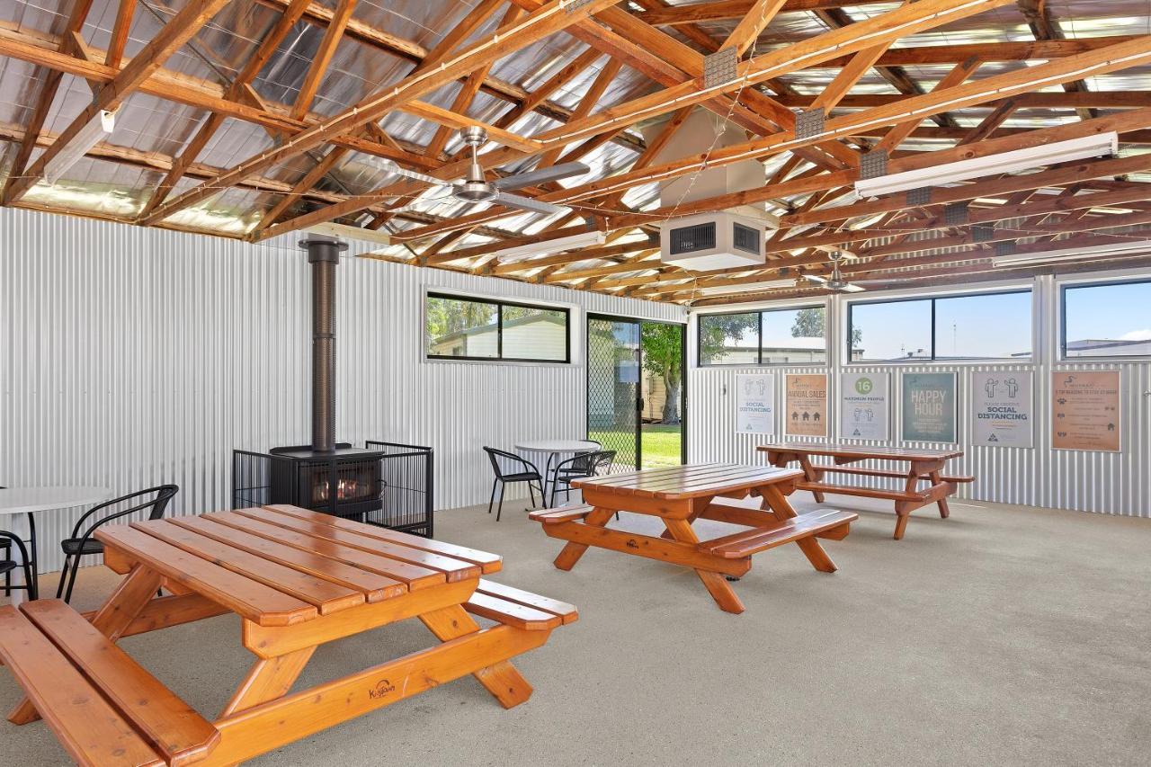 Big4 Moama Holiday Park Exterior photo