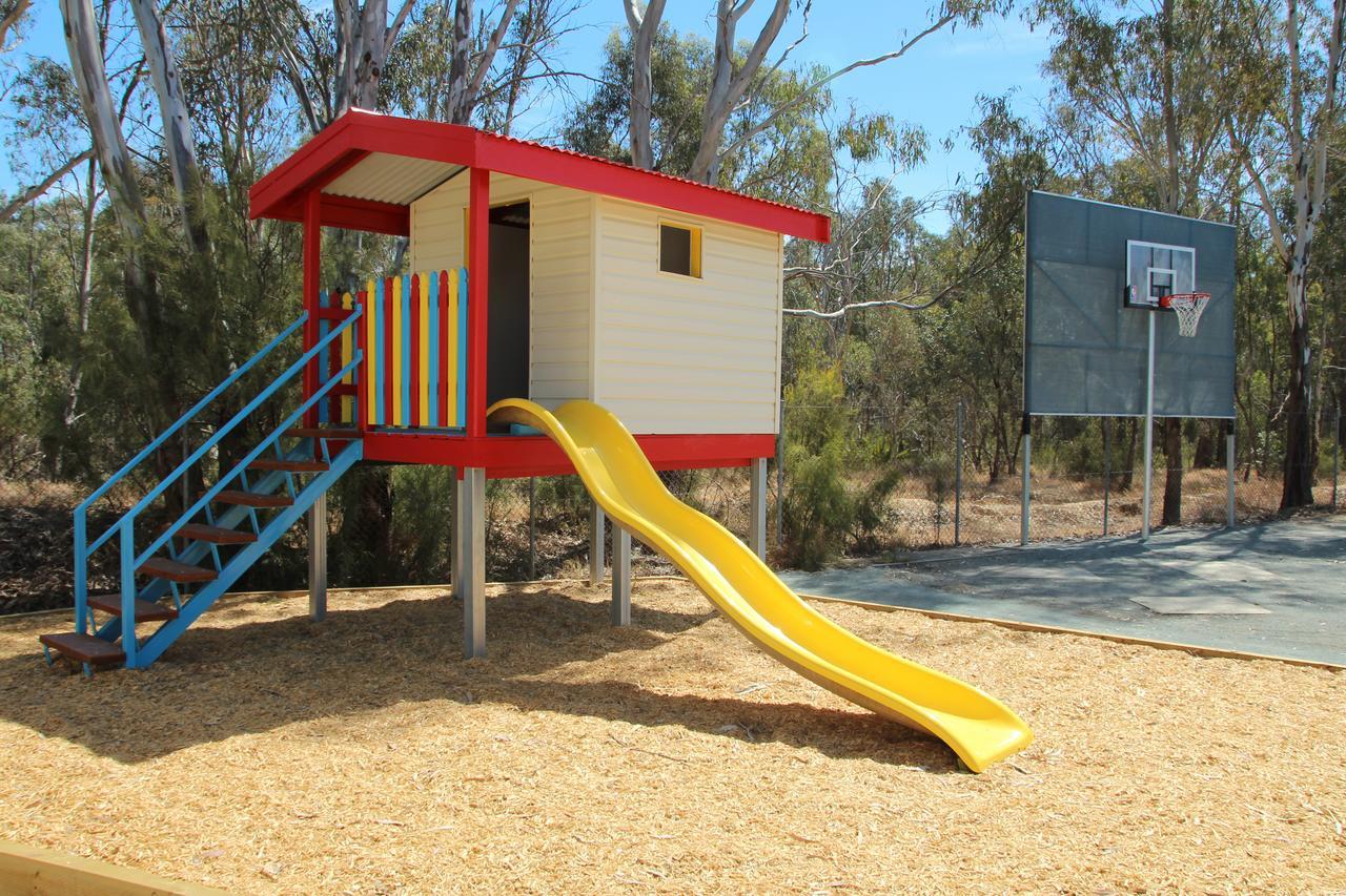 Big4 Moama Holiday Park Exterior photo